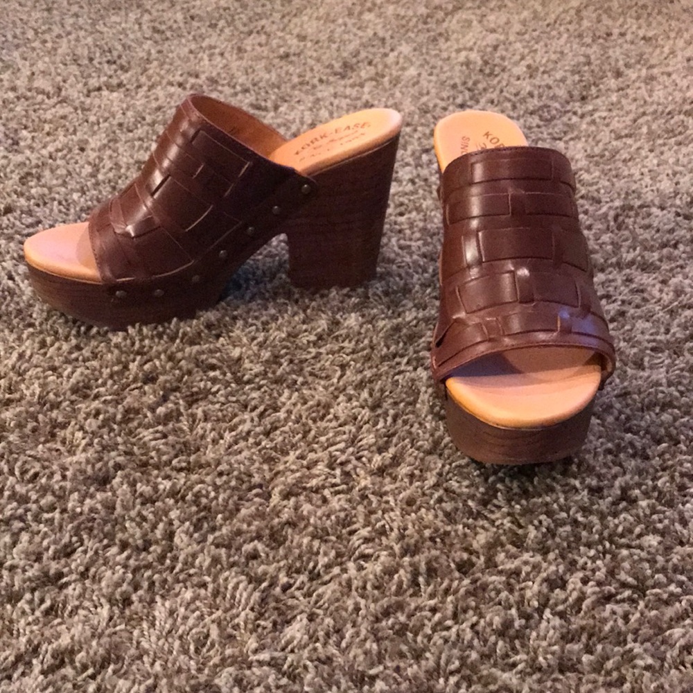 Kork-Eaze Tan Slip On Sandal. Size 8